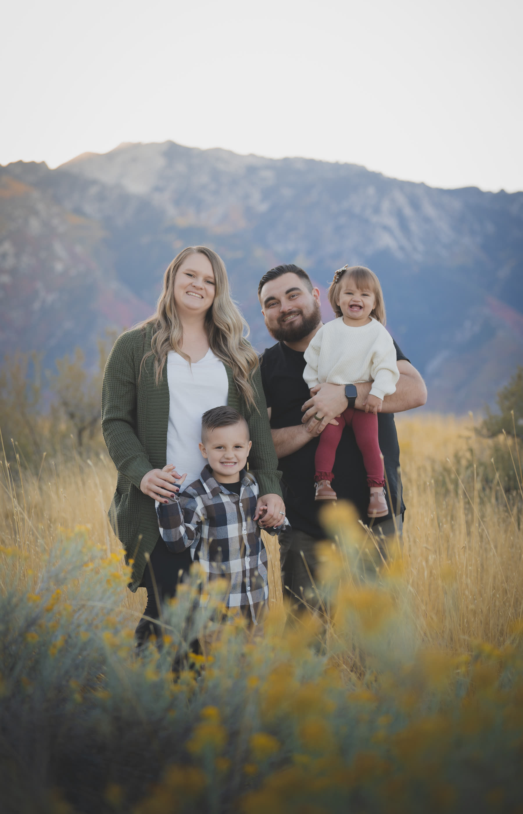 Family session in the foothills