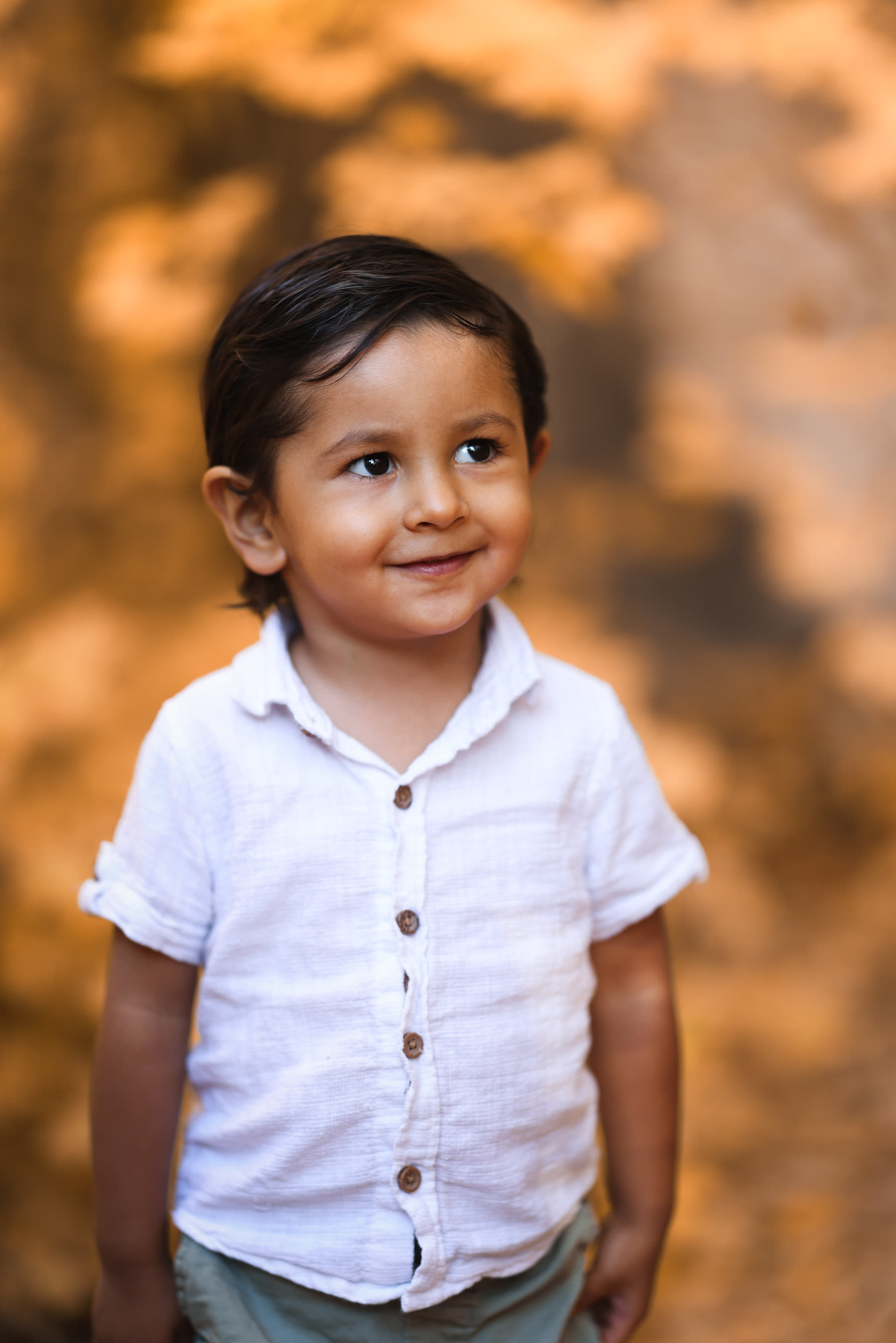 Child portrait, warm light
