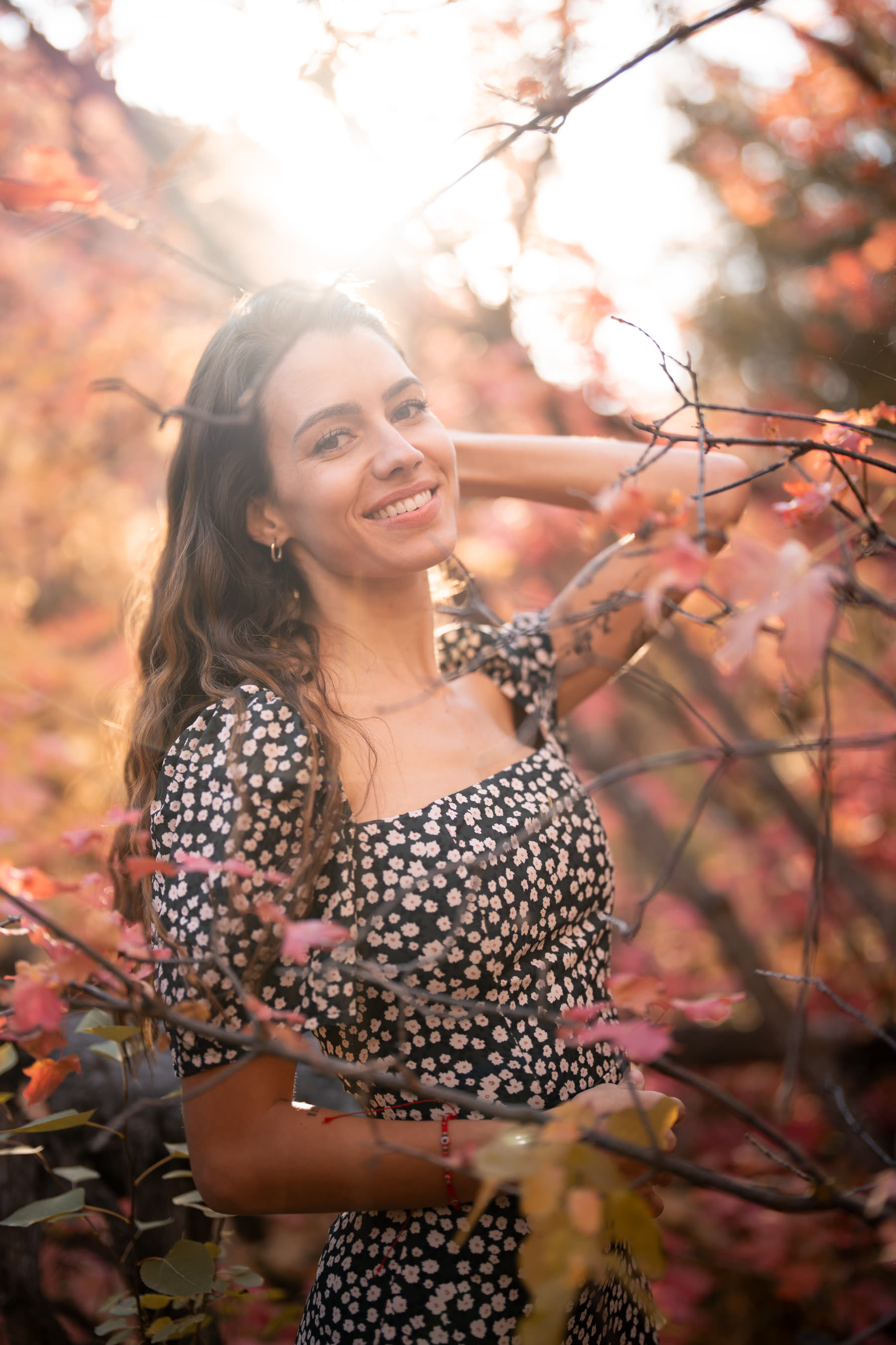 Portrait session, natural smile, autumn